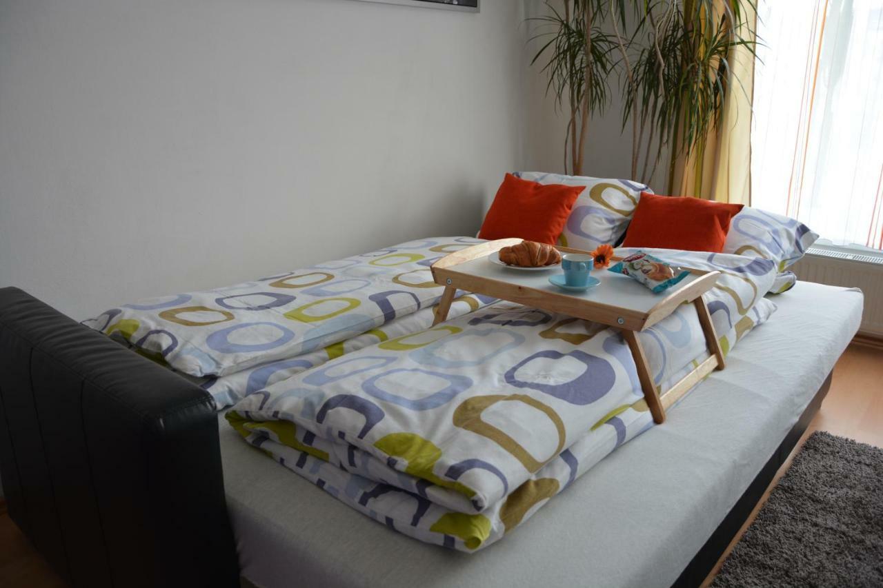 Apartman Zderadova Brünn Exterior foto